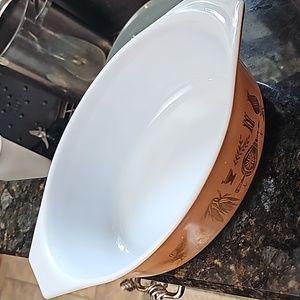 Pyrex baking dish